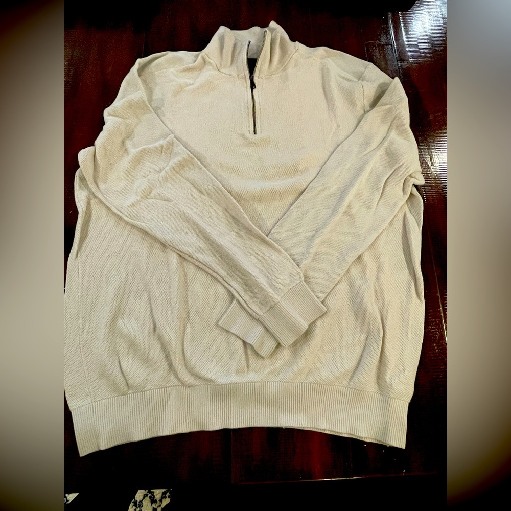Men’s Banana Republic cream cotton sweater